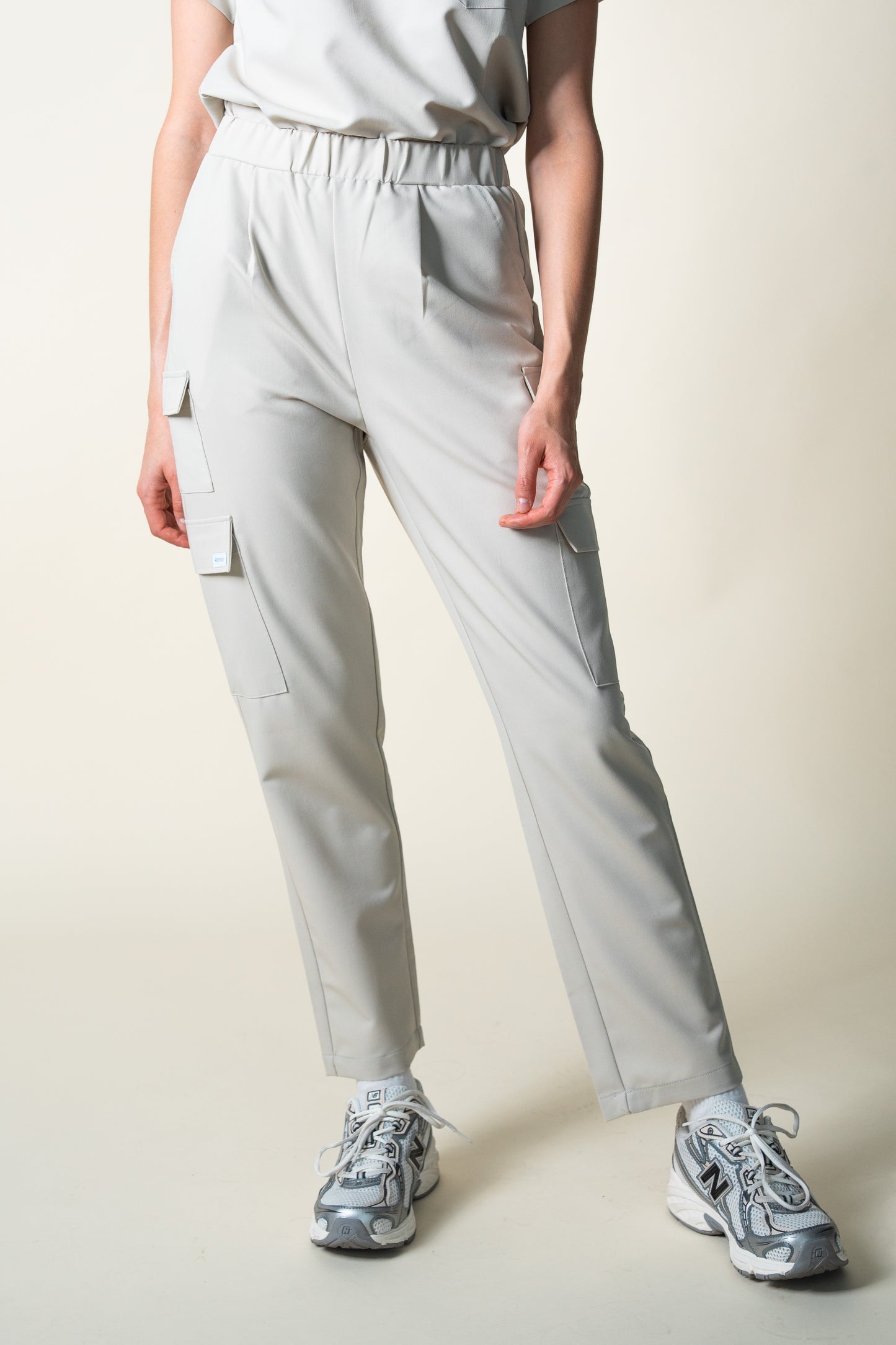 Kat 8-pocket Tailored Cargo Scrub Trousers
