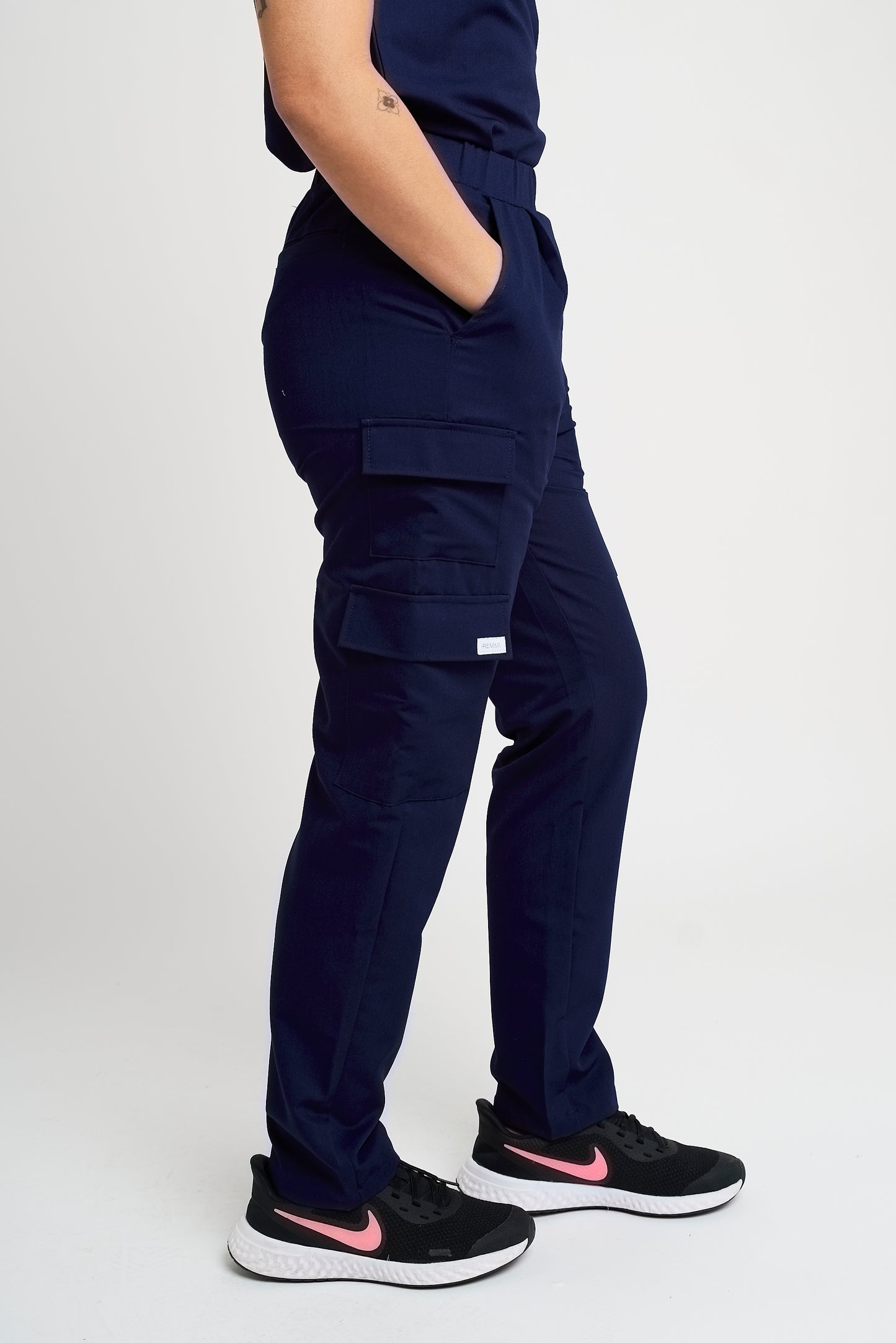 Kat 8-pocket Tailored Cargo Scrub Trousers