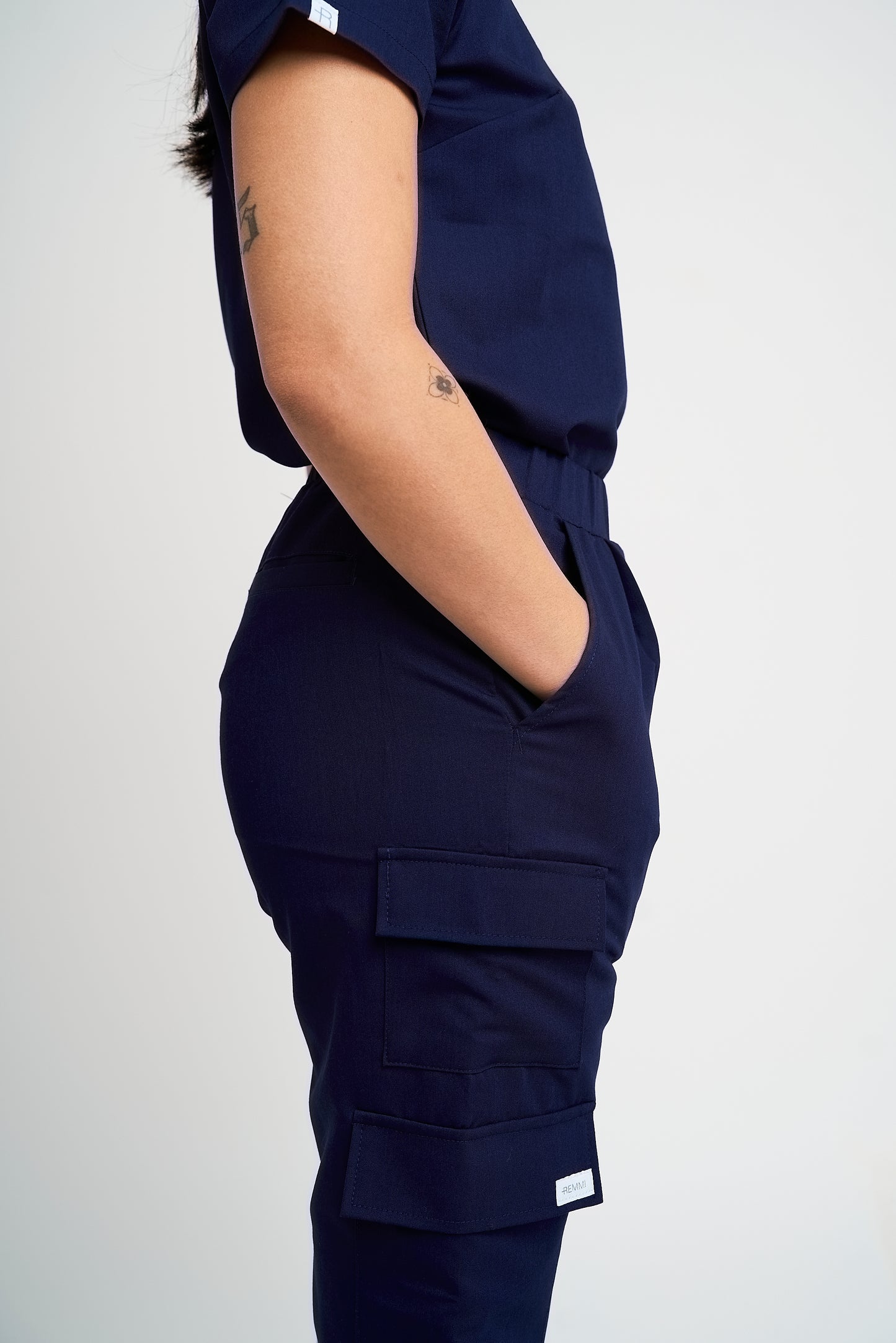 Kat 8-pocket Tailored Cargo Scrub Trousers